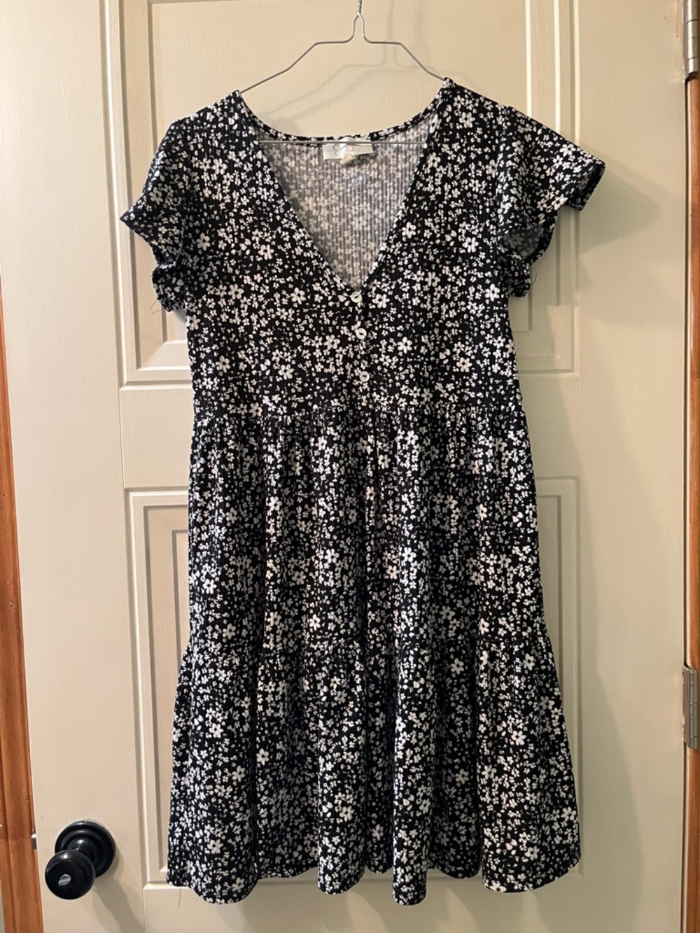 Jessica Simpson Black and White Floral V-Neck Mini Dress